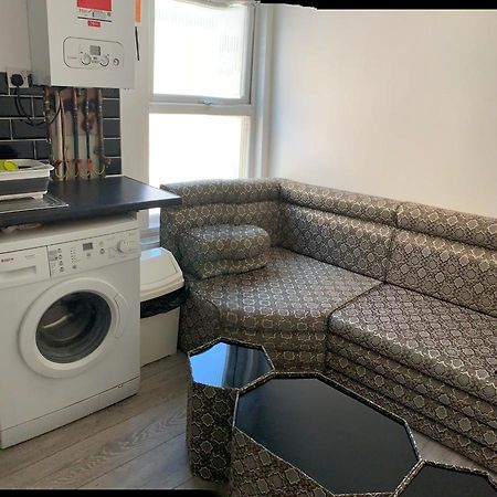 Beautiful Hoe Street First Floor One Bedroom Apartment B Walthamstow Londres Extérieur photo