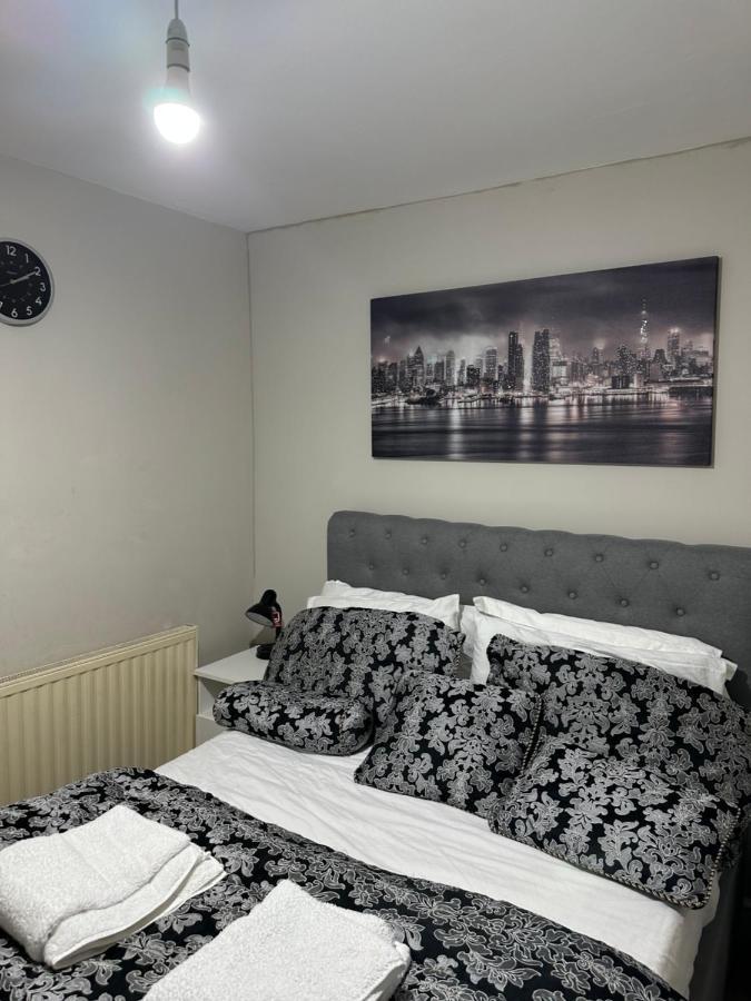Beautiful Hoe Street First Floor One Bedroom Apartment B Walthamstow Londres Extérieur photo